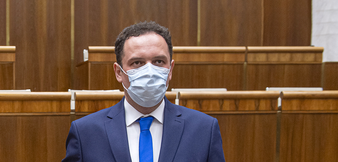 Read more about the article Poslanec OĽaNO pôjde na stranícky koberček: “Na tajňáša” si opäť urobil po svojom!